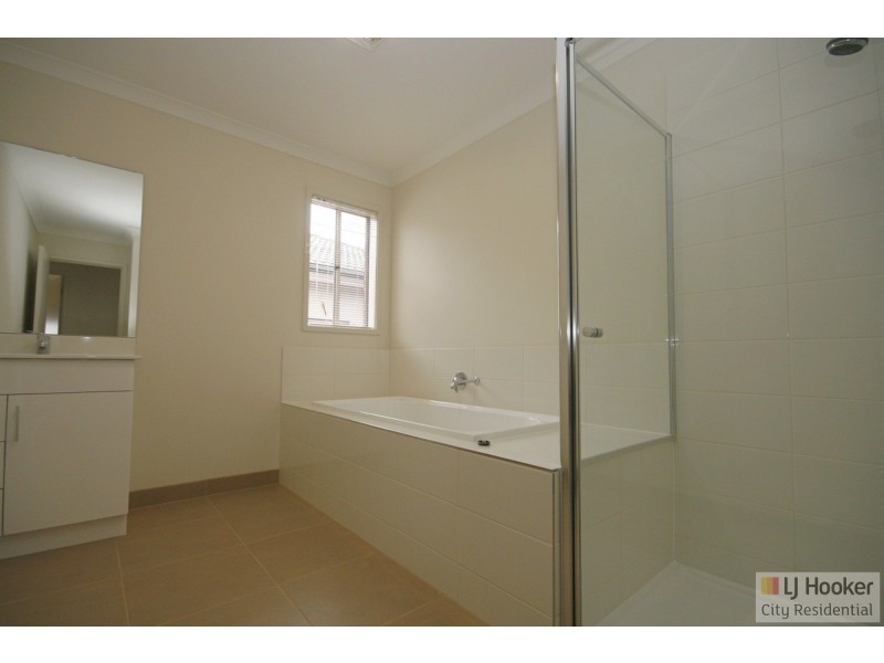 15 Leroy Crescent, Point Cook VIC 3030