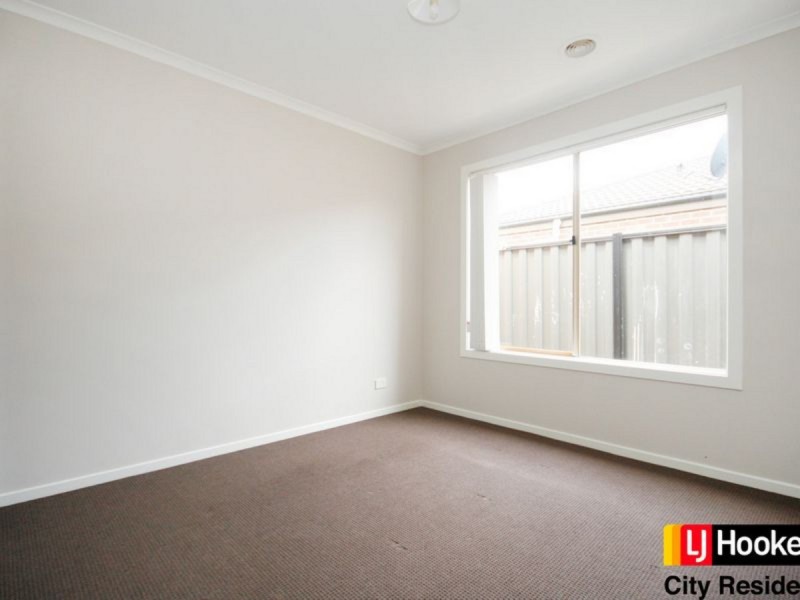 28 Blue Jay Crescent, Tarneit VIC 3029