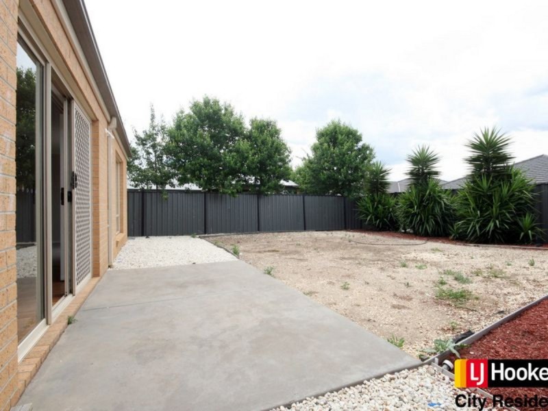 28 Blue Jay Crescent, Tarneit VIC 3029