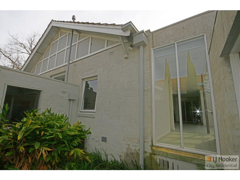 14 Rossfield Avenue, Kew VIC 3101