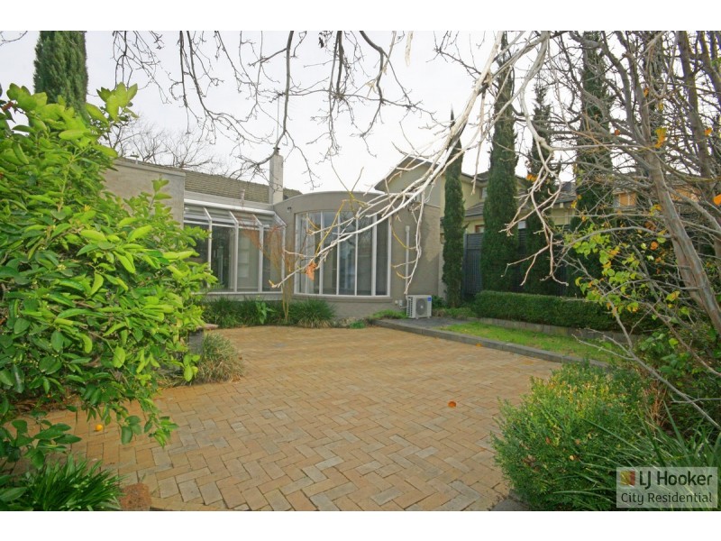 14 Rossfield Avenue, Kew VIC 3101