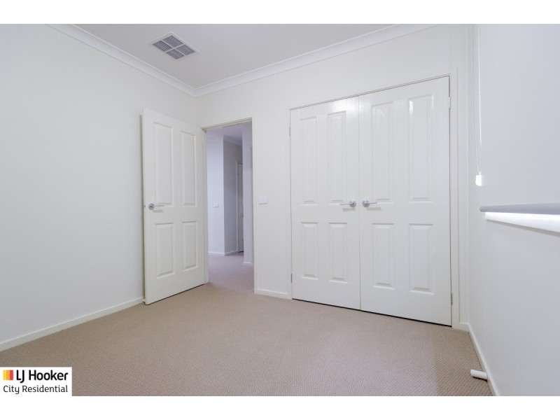 28 Zuccotti Crescent, Point Cook VIC 3030