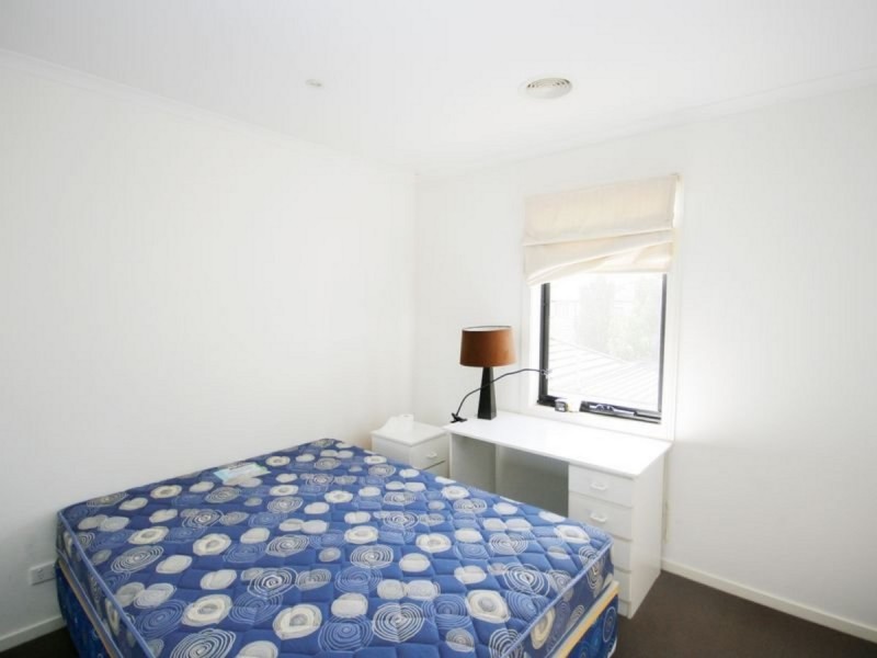 39 Evergreen Boulevard, Clayton South VIC 3169