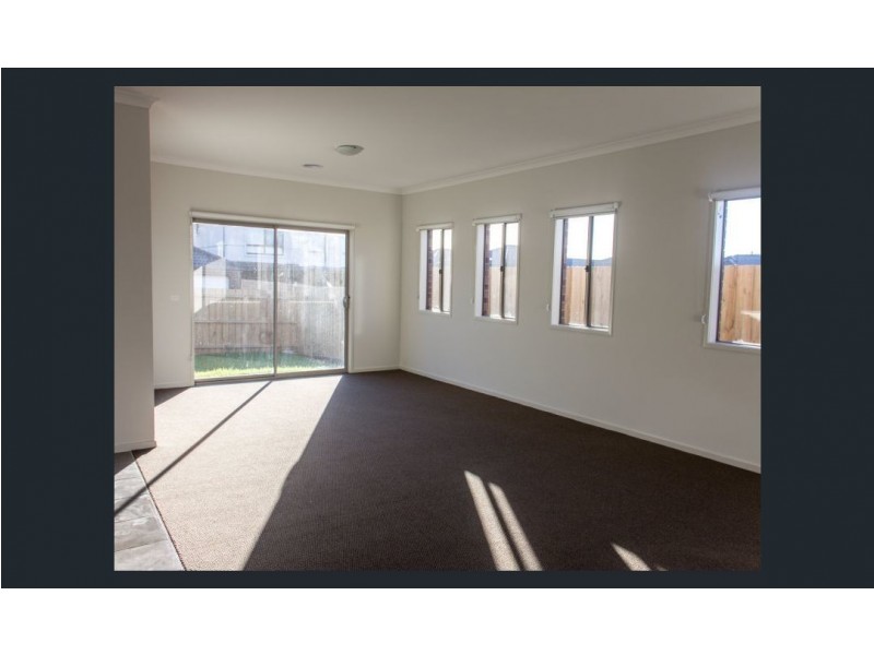 4 Savile Place, Narre Warren VIC 3805