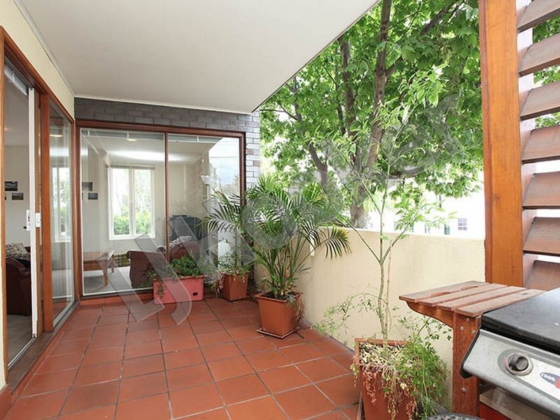 2/1 Arden Street, North Melbourne VIC 3051