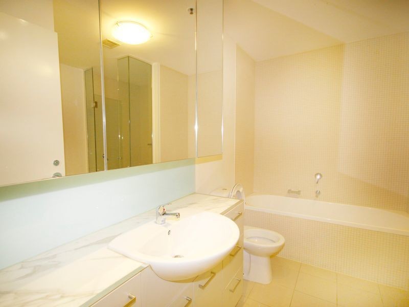 306/30 Rakaia Way, Docklands VIC 3008