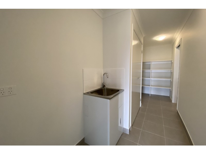 16 Sapling Boulevard, Tarneit VIC 3029