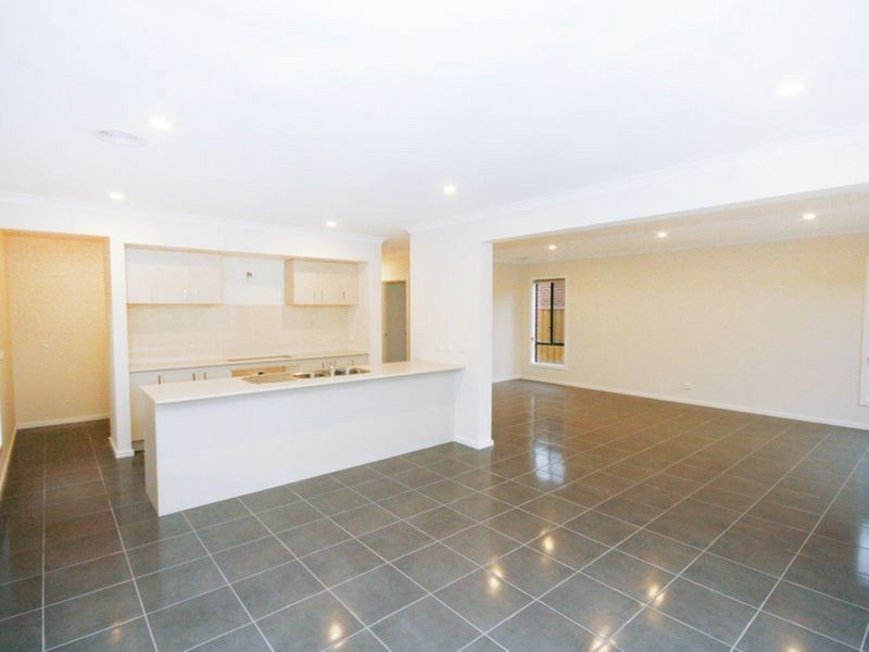 24 Devoe Road, Point Cook VIC 3030