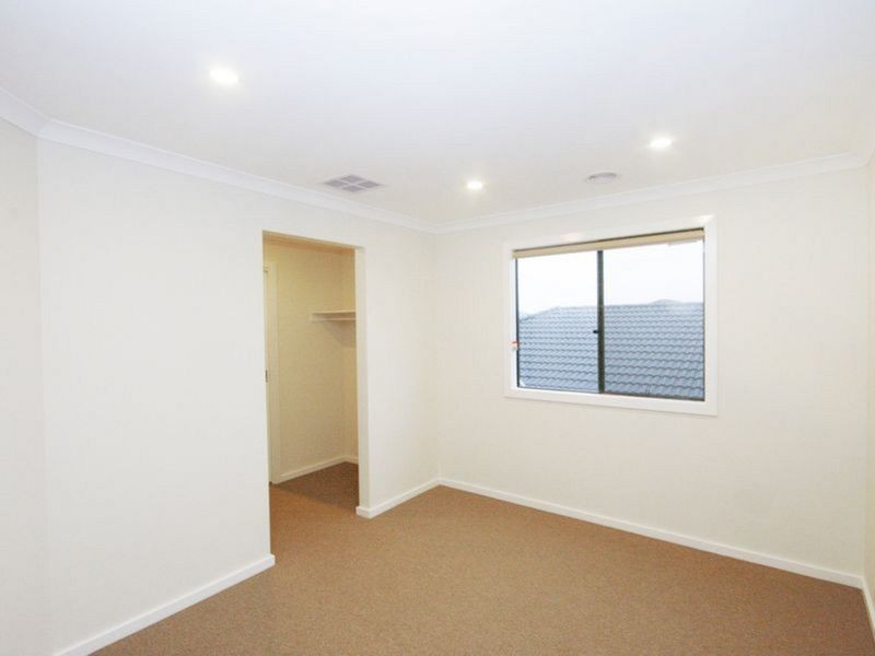 24 Devoe Road, Point Cook VIC 3030