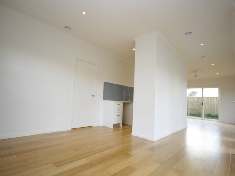 1/5 Annafee Avenue, Keysborough VIC 3173