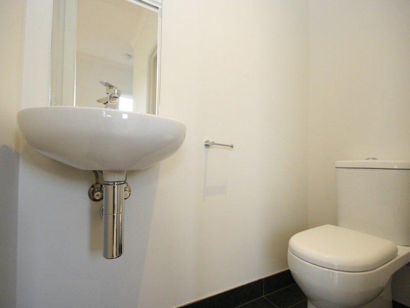 1/5 Annafee Avenue, Keysborough VIC 3173