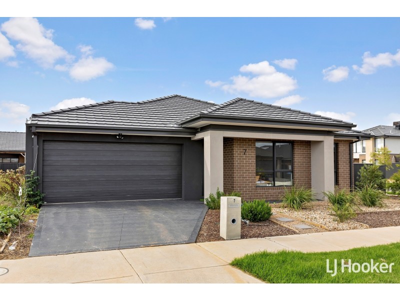 7 Guidance Way, Tarneit VIC 3029