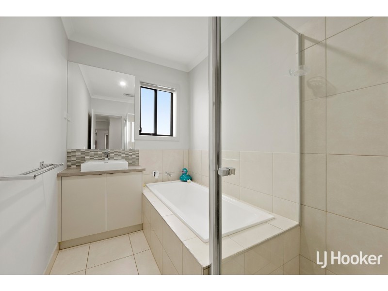 7 Guidance Way, Tarneit VIC 3029