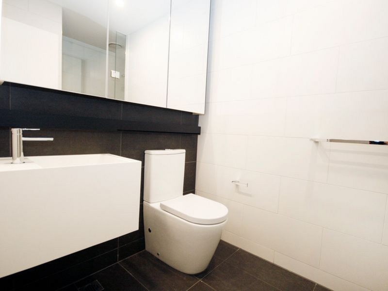 413/6-22 Pearl River Road, Docklands VIC 3008