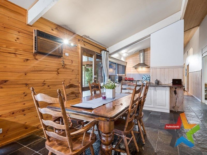 20 Henty Court, Croydon VIC 3136