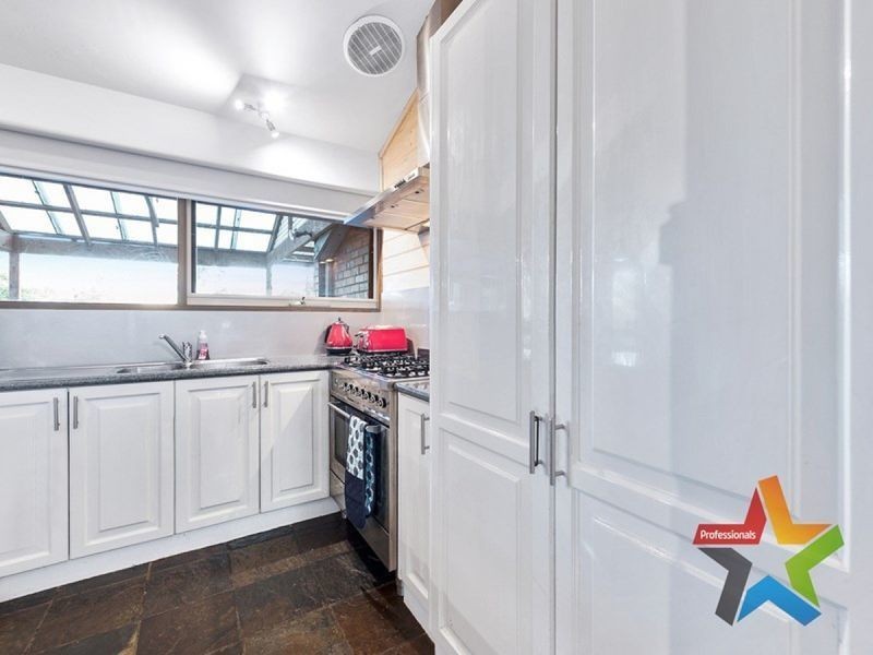 20 Henty Court, Croydon VIC 3136