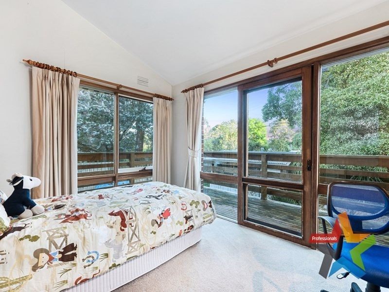 20 Henty Court, Croydon VIC 3136