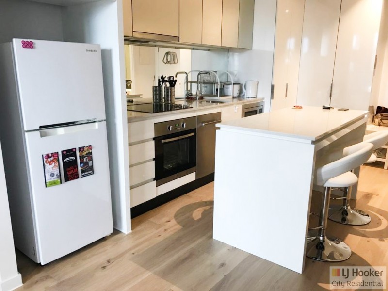 810/33 Rose Lane, Melbourne VIC 3000