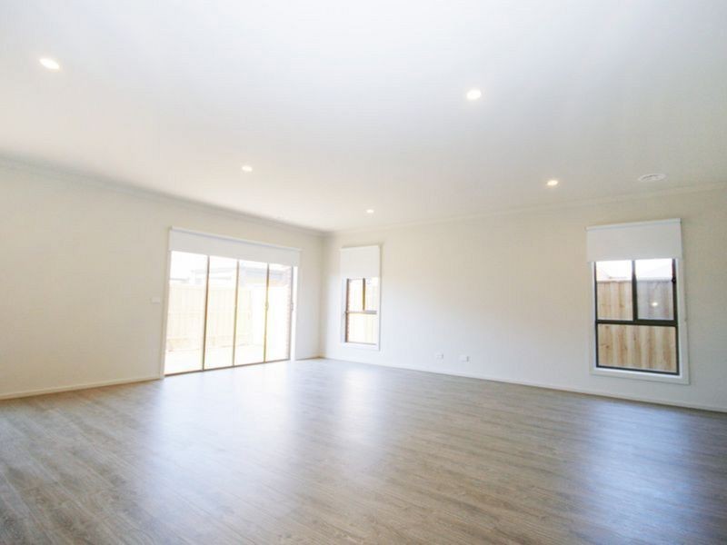 4 Saxony Way, Point Cook VIC 3030