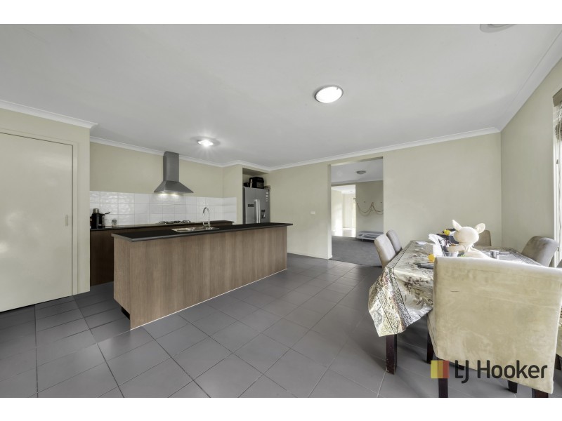 11 Runlet Drive, Point Cook VIC 3030