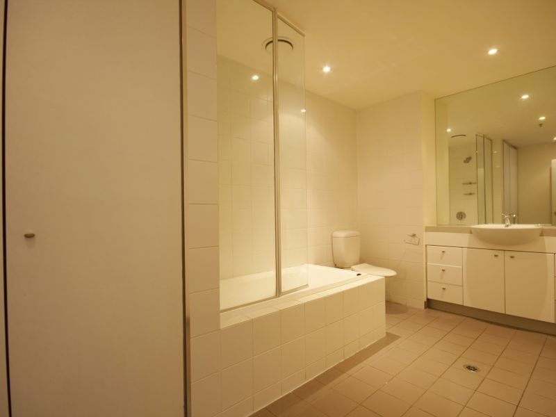 901/422 Collins Street, Melbourne VIC 3000