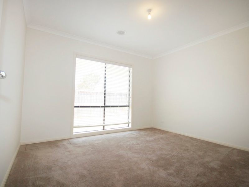 8 Kimba Circuit, Truganina VIC 3029