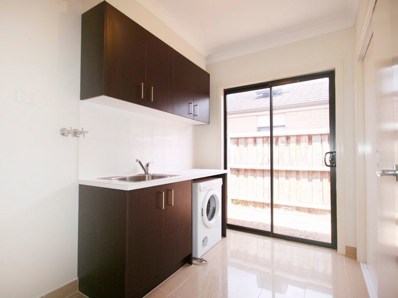 8 Kimba Circuit, Truganina VIC 3029