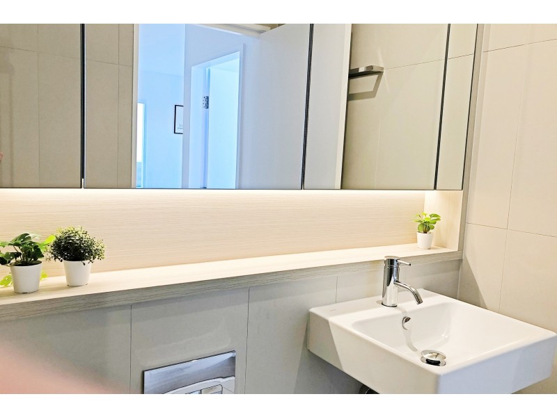 2115/666 Flinders Street, Docklands VIC 3008