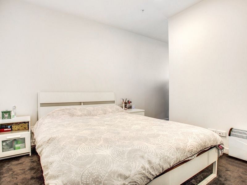 2701/89 Gladstone Street, South Melbourne VIC 3205