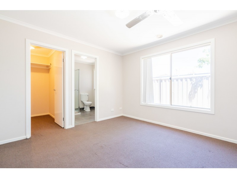 28 Blue Jay Crescent, Tarneit VIC 3029