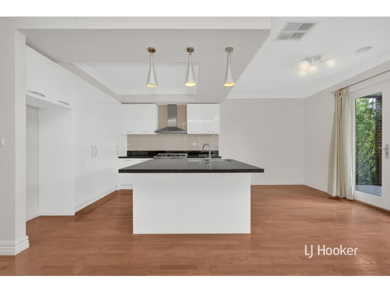 2/18 Jenner Street, Blackburn South VIC 3130