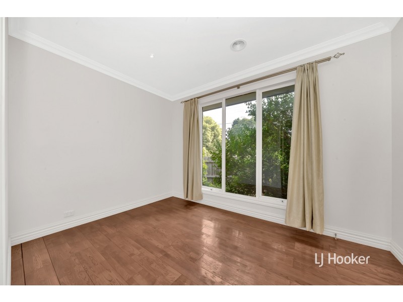 2/18 Jenner Street, Blackburn South VIC 3130