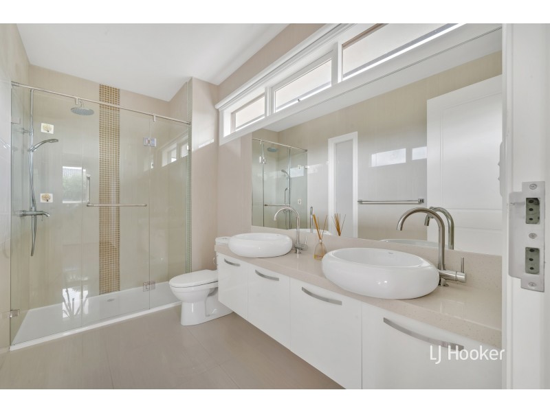 2/18 Jenner Street, Blackburn South VIC 3130