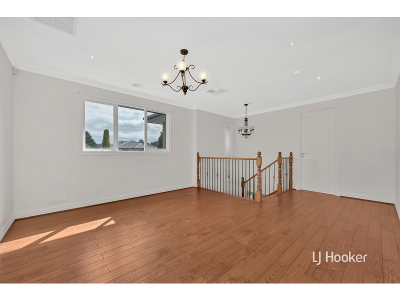 2/18 Jenner Street, Blackburn South VIC 3130