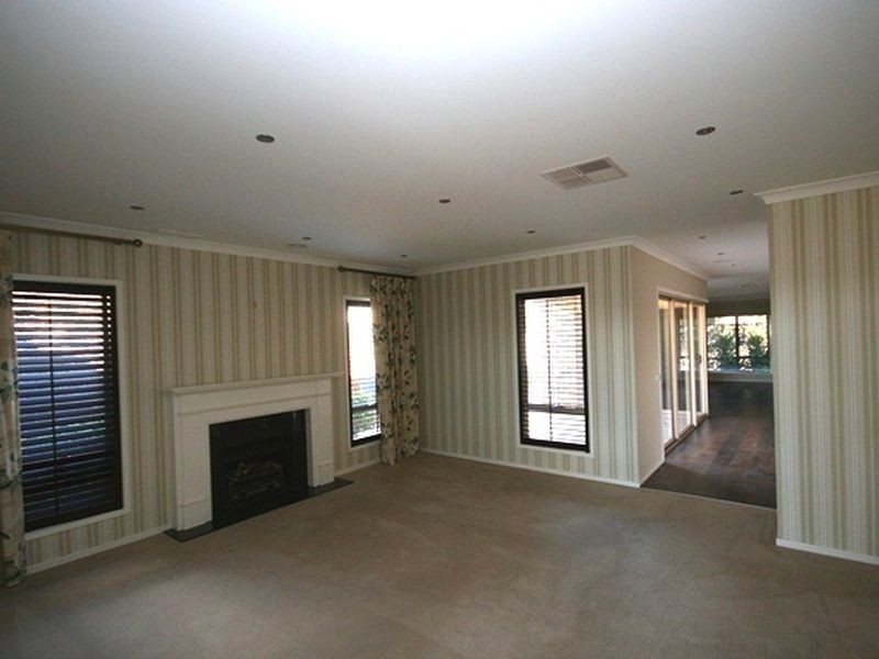 13 Ponsford Drive, Point Cook VIC 3030