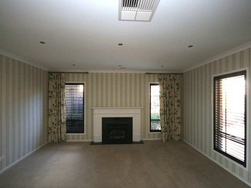 13 Ponsford Drive, Point Cook VIC 3030