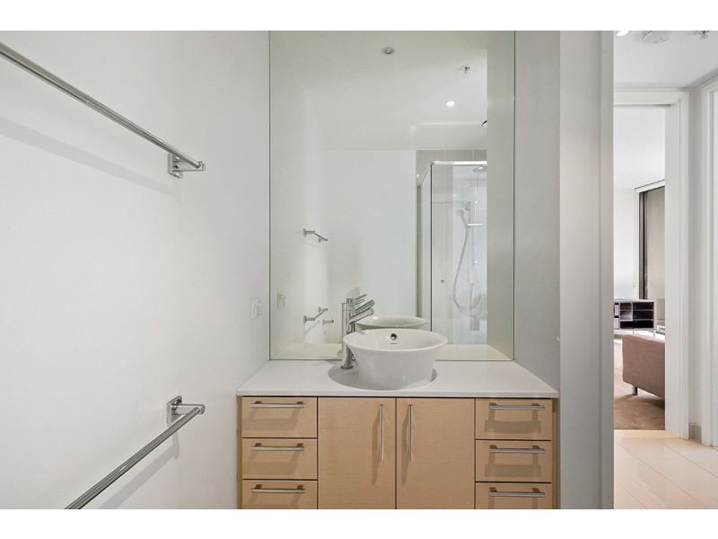 3705/318 Russell Street, Melbourne VIC 3000