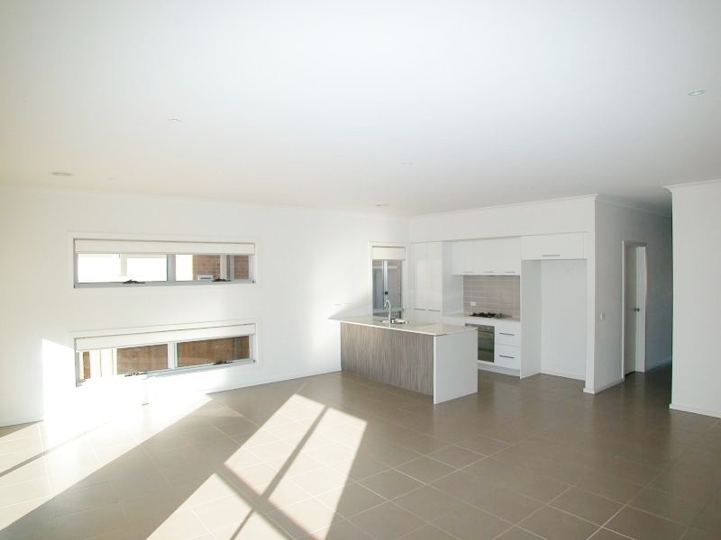 13 Amphion Street, Epping VIC 3076