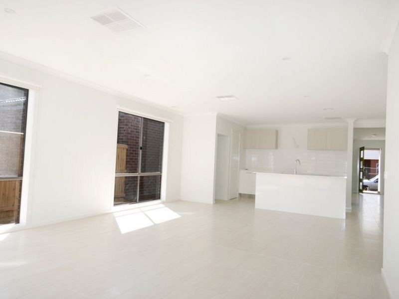 11 Lambro Way, Point Cook VIC 3030