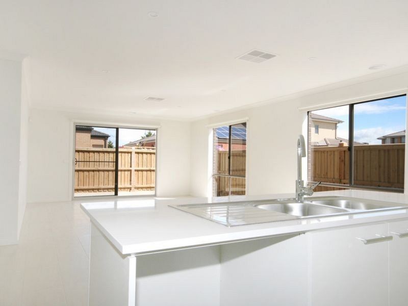 11 Lambro Way, Point Cook VIC 3030