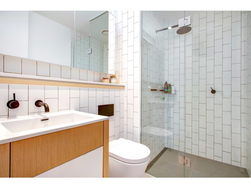 1307/15 Doepel Way, Docklands VIC 3008