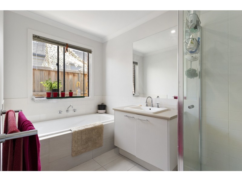 10 Lukis Avenue, Williams Landing VIC 3027