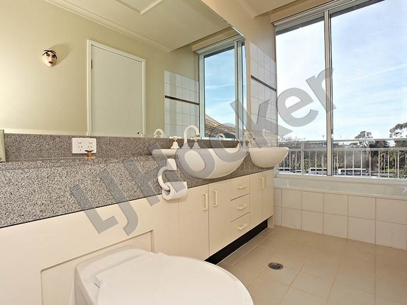 42/28 Southgate Avenue, Southbank VIC 3006