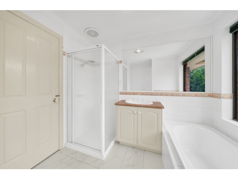 18 Willunga Way, Bundoora VIC 3083