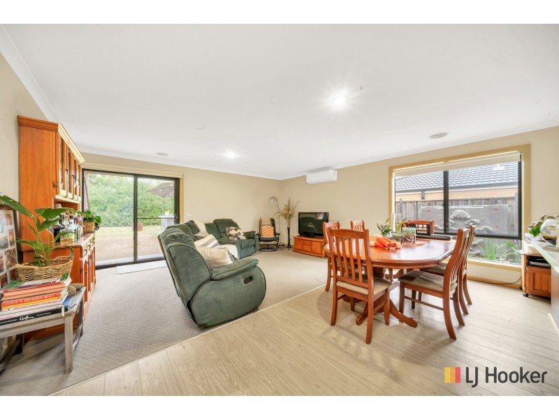 136 Eminence Boulevard, Doreen VIC 3754