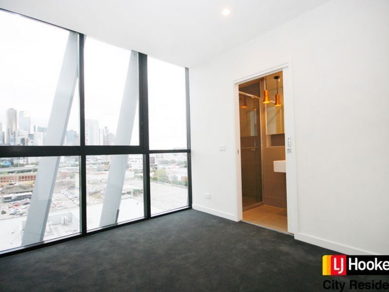 905/89-103 Gladstone Street, South Melbourne VIC 3205