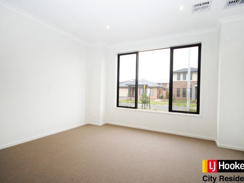 11 Yarkon Way, Point Cook VIC 3030