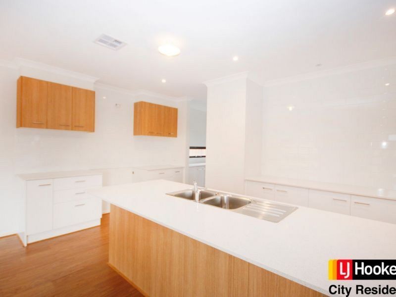11 Yarkon Way, Point Cook VIC 3030