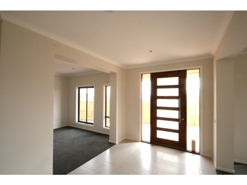 300 Broadwalk Boulevard, Point Cook VIC 3030
