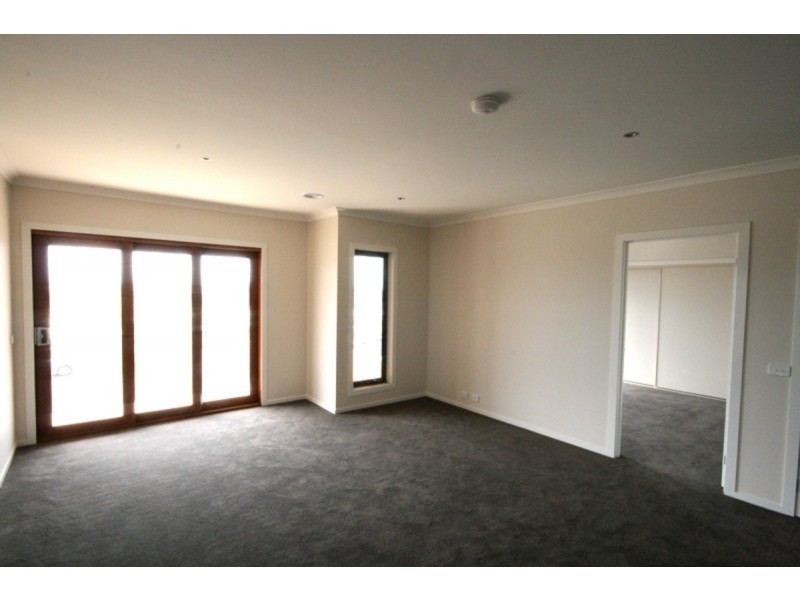 300 Broadwalk Boulevard, Point Cook VIC 3030